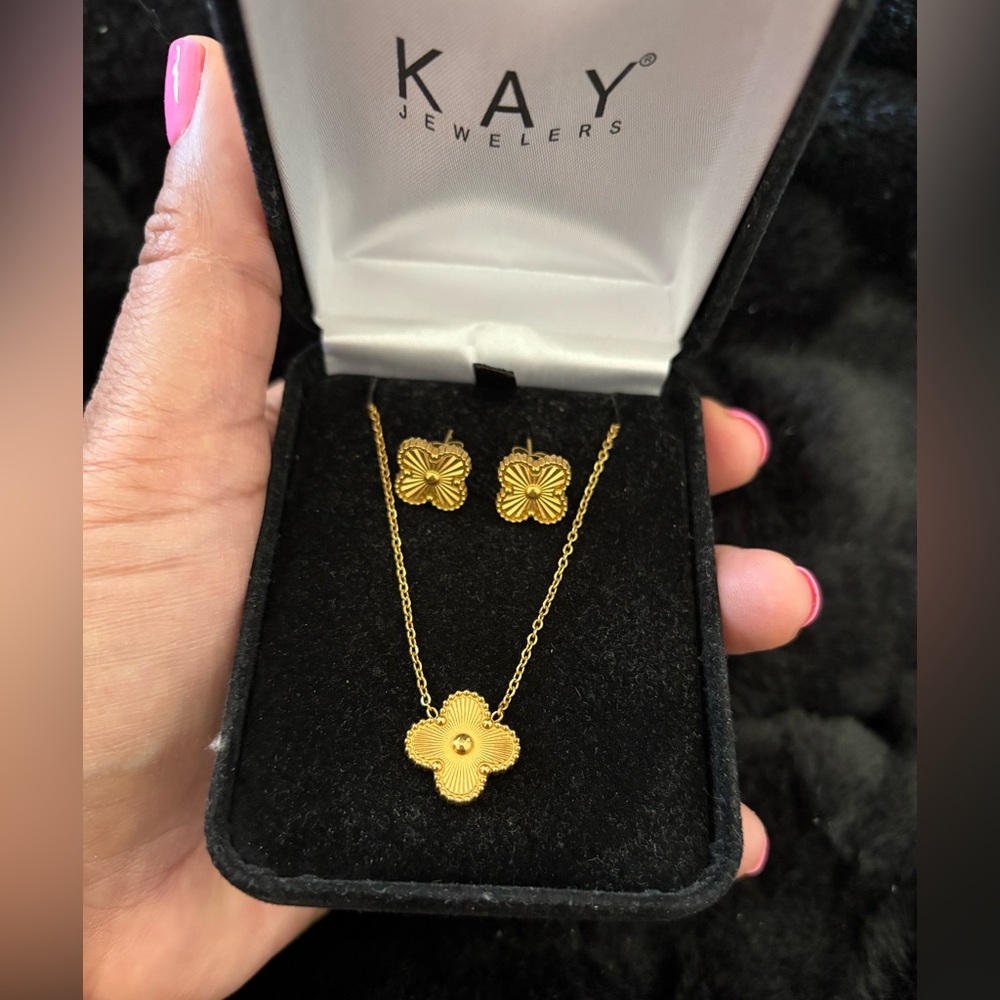 Necklace & Earring Set